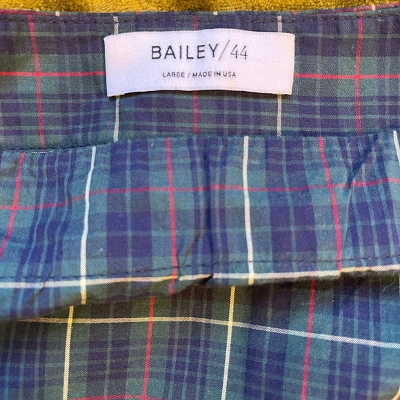 NWT Bailey 44 SZ L Navy Plaid Twin Fin Off the Shoulder Top! - Picture 5 of 14